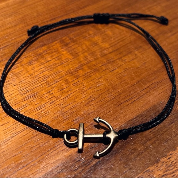 Minimalistic Anchor Rope Bracelet - Picture 1 of 3